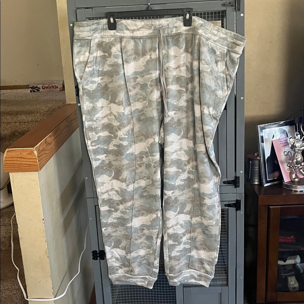 Sonoma Light Beige and Gray Cotton-Blend Pants
